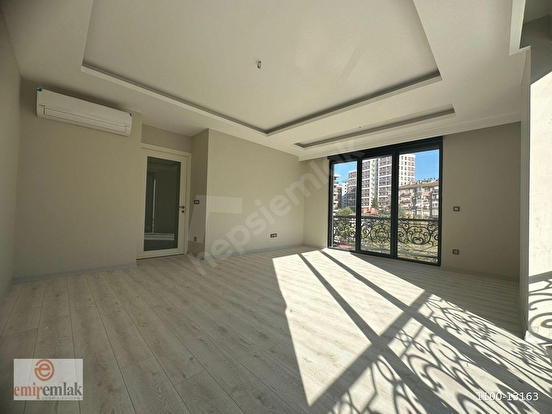 EMİR'DEN SATILIK ERENKÖY MİNİBÜS CADDESİ ÜZERİNDE 3 YAŞINDA 1100